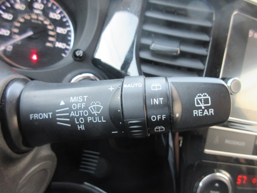 2019 Mitsubishi Outlander SEL FWD, available for sale in Linden, New Jersey | Route 27 Auto Mall. Linden, New Jersey 2019 Mitsubishi Outlander SEL FWD, available for sale in Linden, New Jersey | Route 27 Auto Mall. Linden, New Jersey