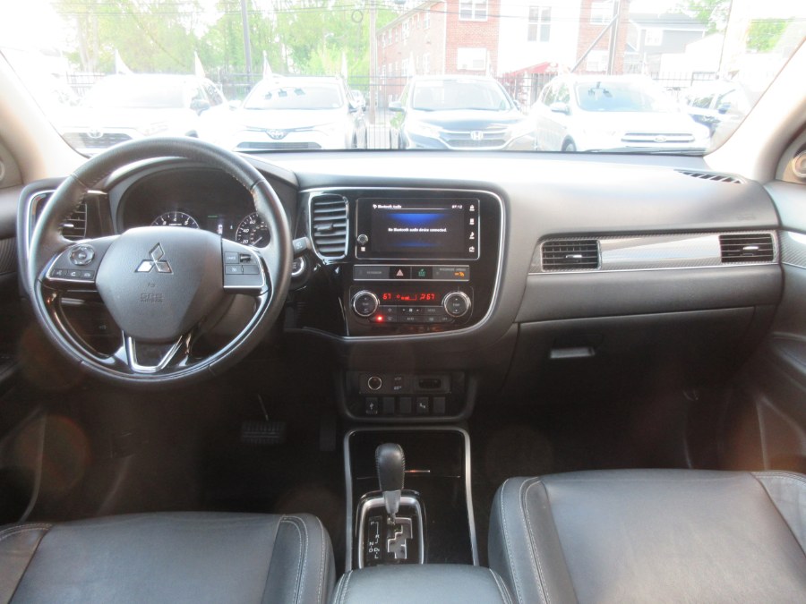 2019 Mitsubishi Outlander SEL FWD, available for sale in Linden, New Jersey | Route 27 Auto Mall. Linden, New Jersey 2019 Mitsubishi Outlander SEL FWD, available for sale in Linden, New Jersey | Route 27 Auto Mall. Linden, New Jersey