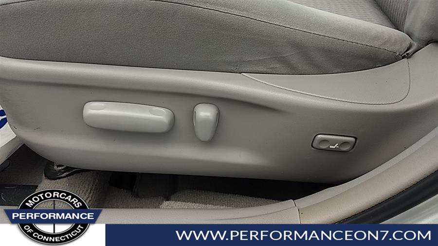 Used Toyota Camry 4dr Sdn I4 Auto LE 2010 | Performance Motor Cars Of Connecticut LLC . Wilton, Connecticut Used Toyota Camry 4dr Sdn I4 Auto LE 2010 | Performance Motor Cars Of Connecticut LLC . Wilton, Connecticut