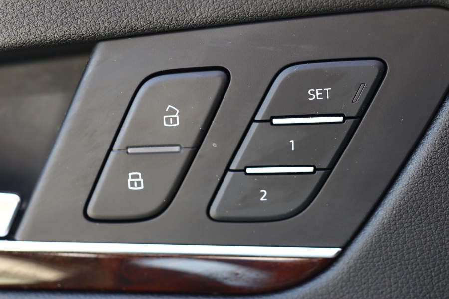 Used Audi Q5 2.0 TFSI Premium Plus 2018 | Hillside Auto Mall Inc.. Jamaica, New York Used Audi Q5 2.0 TFSI Premium Plus 2018 | Hillside Auto Mall Inc.. Jamaica, New York