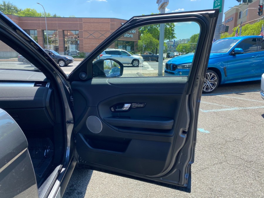 Used Land Rover Range Rover Evoque 5 Door SE 2017 | Apex Westchester Used Vehicles. White Plains, New York Used Land Rover Range Rover Evoque 5 Door SE 2017 | Apex Westchester Used Vehicles. White Plains, New York