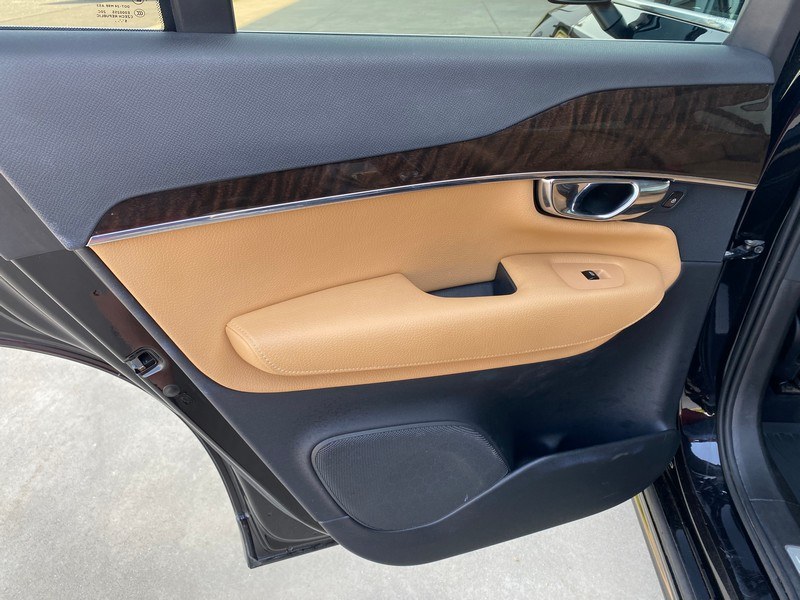 Used Volvo XC90 AWD 4dr T6 Momentum 2016 | Union Street Auto Sales. West Springfield, Massachusetts Used Volvo XC90 AWD 4dr T6 Momentum 2016 | Union Street Auto Sales. West Springfield, Massachusetts