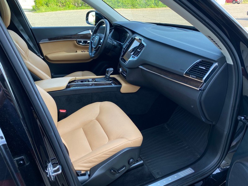 Used Volvo XC90 AWD 4dr T6 Momentum 2016 | Union Street Auto Sales. West Springfield, Massachusetts Used Volvo XC90 AWD 4dr T6 Momentum 2016 | Union Street Auto Sales. West Springfield, Massachusetts
