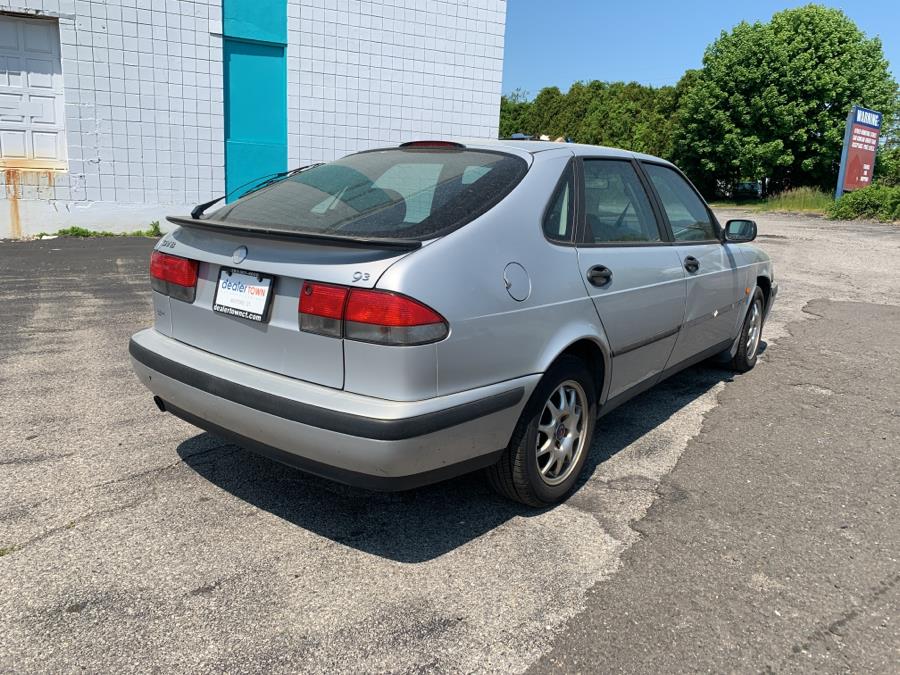 Used Saab 9-3 5dr HB Auto w/Sunroof 2000 | Dealertown Auto Wholesalers. Milford, Connecticut Used Saab 9-3 5dr HB Auto w/Sunroof 2000 | Dealertown Auto Wholesalers. Milford, Connecticut