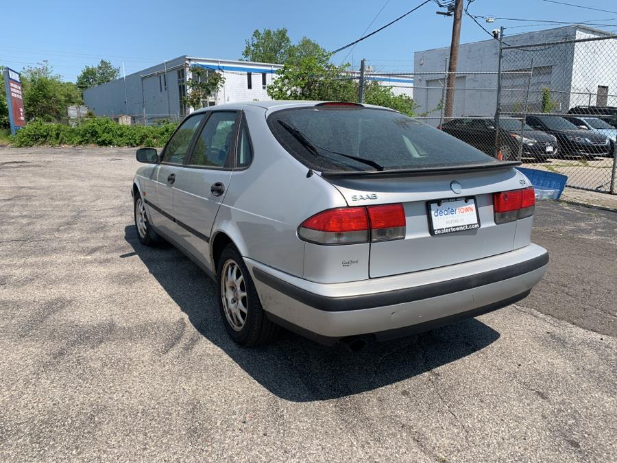Used Saab 9-3 5dr HB Auto w/Sunroof 2000 | Dealertown Auto Wholesalers. Milford, Connecticut Used Saab 9-3 5dr HB Auto w/Sunroof 2000 | Dealertown Auto Wholesalers. Milford, Connecticut