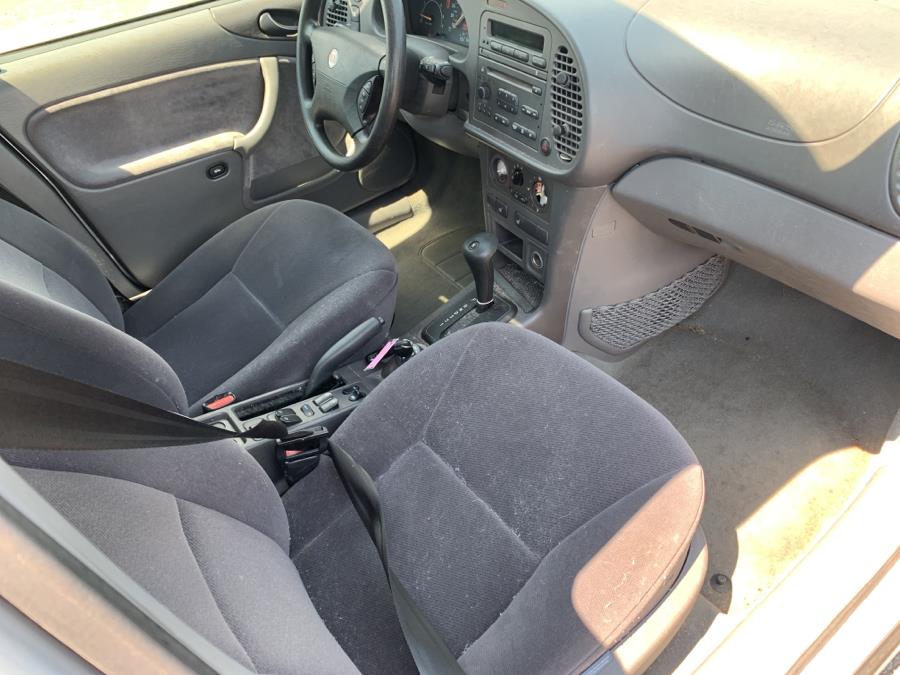 Used Saab 9-3 5dr HB Auto w/Sunroof 2000 | Dealertown Auto Wholesalers. Milford, Connecticut Used Saab 9-3 5dr HB Auto w/Sunroof 2000 | Dealertown Auto Wholesalers. Milford, Connecticut
