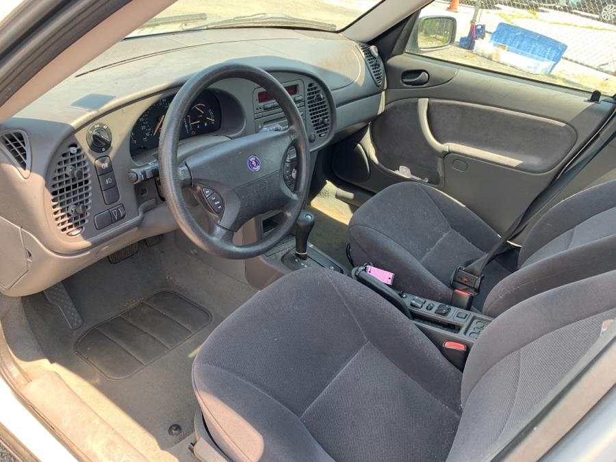 Used Saab 9-3 5dr HB Auto w/Sunroof 2000 | Dealertown Auto Wholesalers. Milford, Connecticut Used Saab 9-3 5dr HB Auto w/Sunroof 2000 | Dealertown Auto Wholesalers. Milford, Connecticut