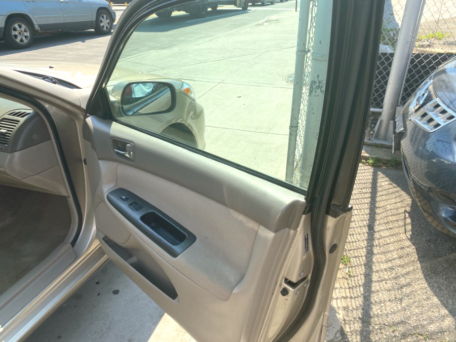 2006 Toyota Camry 4dr Sdn LE Auto (Natl), available for sale in Middle Village, New York | Middle Village Motors . Middle Village, New York 2006 Toyota Camry 4dr Sdn LE Auto (Natl), available for sale in Middle Village, New York | Middle Village Motors . Middle Village, New York