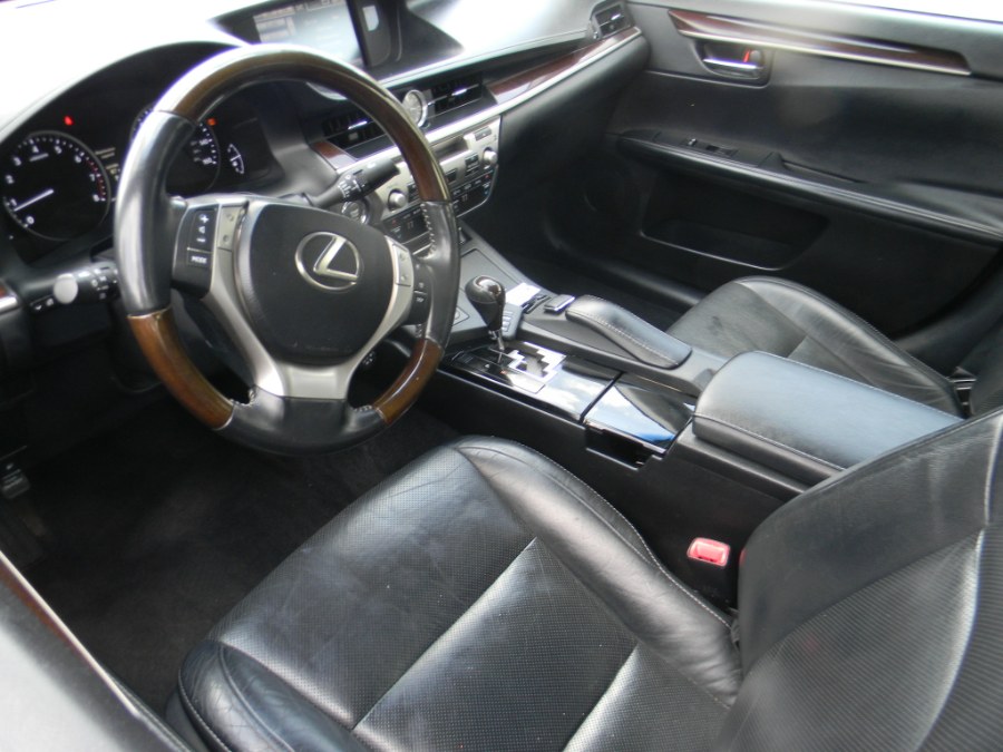 Used Lexus ES 350 4dr Sdn 2013 | M&M Vehicles Inc dba Central Motors. Southborough, Massachusetts Used Lexus ES 350 4dr Sdn 2013 | M&M Vehicles Inc dba Central Motors. Southborough, Massachusetts