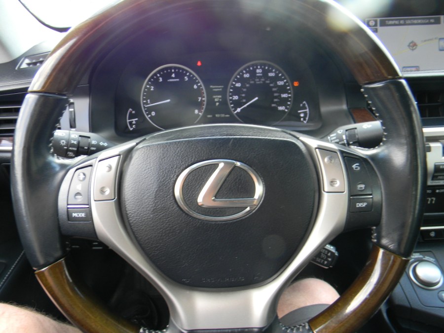 Used Lexus ES 350 4dr Sdn 2013 | M&M Vehicles Inc dba Central Motors. Southborough, Massachusetts Used Lexus ES 350 4dr Sdn 2013 | M&M Vehicles Inc dba Central Motors. Southborough, Massachusetts