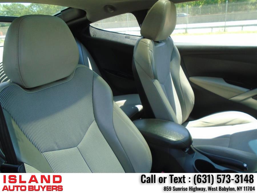 Used Hyundai Veloster Base 3dr Coupe DCT 2013 | Island Auto Buyers. West Babylon, New York Used Hyundai Veloster Base 3dr Coupe DCT 2013 | Island Auto Buyers. West Babylon, New York