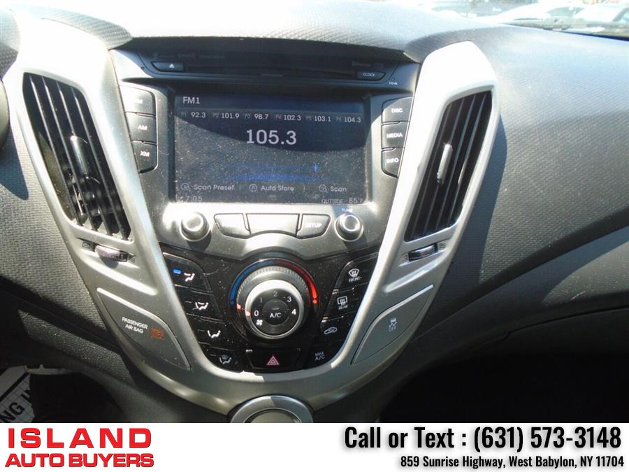 Used Hyundai Veloster Base 3dr Coupe DCT 2013 | Island Auto Buyers. West Babylon, New York Used Hyundai Veloster Base 3dr Coupe DCT 2013 | Island Auto Buyers. West Babylon, New York