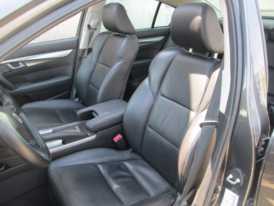 2010 Acura TL 4dr Sdn 2WD, available for sale in Levittown, Pennsylvania | Levittown Auto. Levittown, Pennsylvania 2010 Acura TL 4dr Sdn 2WD, available for sale in Levittown, Pennsylvania | Levittown Auto. Levittown, Pennsylvania