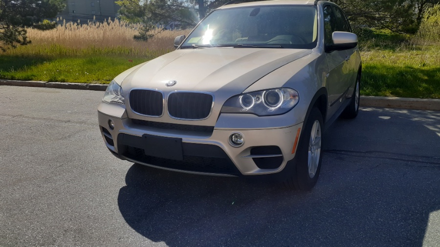 2013 BMW X5 AWD 4dr xDrive35i, available for sale in Revere, Massachusetts | Wonderland Auto. Revere, Massachusetts 2013 BMW X5 AWD 4dr xDrive35i, available for sale in Revere, Massachusetts | Wonderland Auto. Revere, Massachusetts