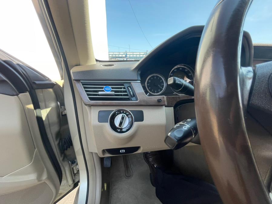 Used Mercedes-Benz E-Class 4dr Sdn E350 Sport RWD 2010 | Brooklyn Auto Mall LLC. Brooklyn, New York Used Mercedes-Benz E-Class 4dr Sdn E350 Sport RWD 2010 | Brooklyn Auto Mall LLC. Brooklyn, New York