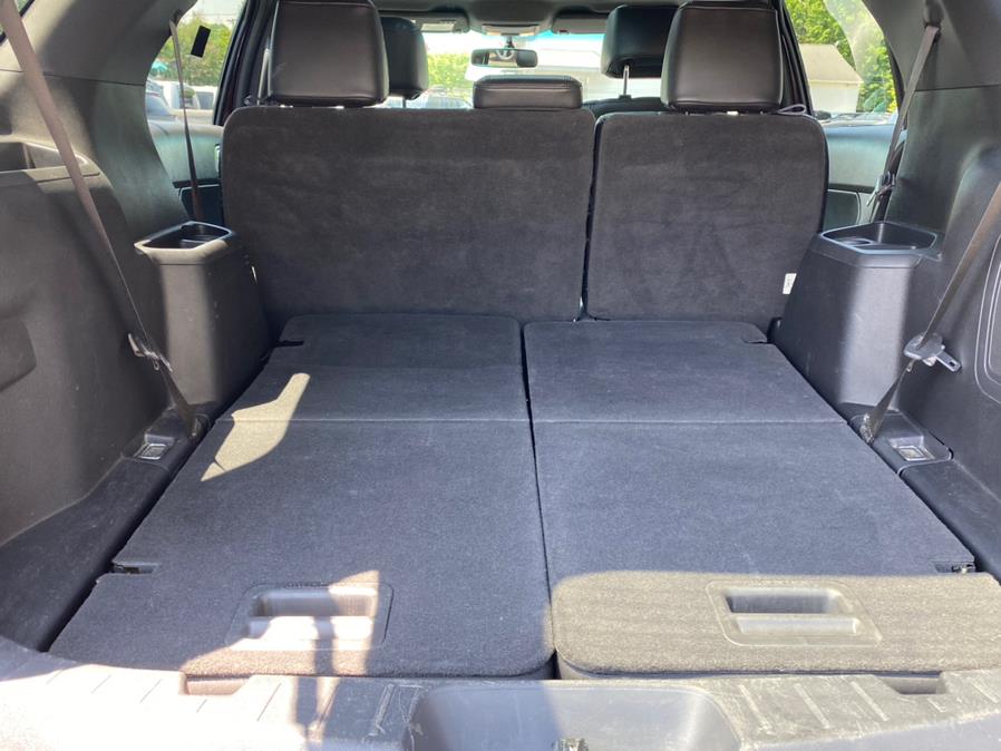 Used Ford Explorer 4WD 4dr Limited 2011 | Lava Motors 2 Inc. Canton, Connecticut Used Ford Explorer 4WD 4dr Limited 2011 | Lava Motors 2 Inc. Canton, Connecticut