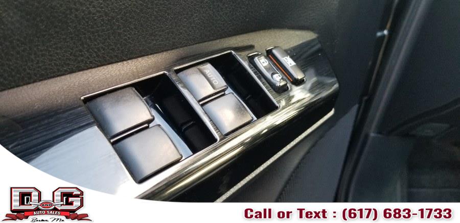 2016 Toyota RAV4 Hybrid AWD 4dr Limited (Natl), available for sale in Watertown, Massachusetts | D&G Auto. Watertown, Massachusetts 2016 Toyota RAV4 Hybrid AWD 4dr Limited (Natl), available for sale in Watertown, Massachusetts | D&G Auto. Watertown, Massachusetts
