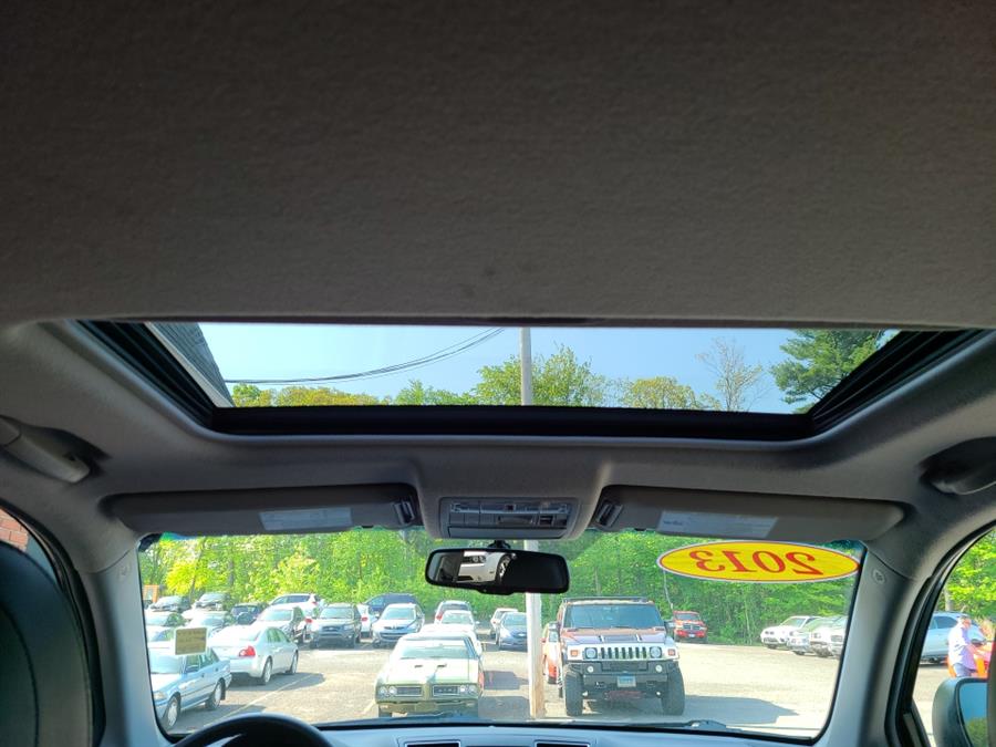 Used Toyota Highlander 4WD 4dr V6 Limited 2013 | National Auto Brokers, Inc.. Waterbury, Connecticut Used Toyota Highlander 4WD 4dr V6 Limited 2013 | National Auto Brokers, Inc.. Waterbury, Connecticut