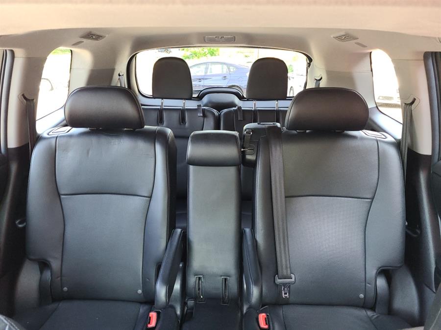 Used Toyota Highlander 4WD 4dr V6 Limited 2013 | National Auto Brokers, Inc.. Waterbury, Connecticut Used Toyota Highlander 4WD 4dr V6 Limited 2013 | National Auto Brokers, Inc.. Waterbury, Connecticut