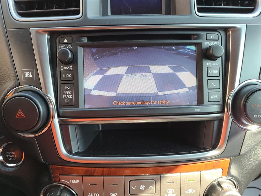 Used Toyota Highlander 4WD 4dr V6 Limited 2013 | National Auto Brokers, Inc.. Waterbury, Connecticut Used Toyota Highlander 4WD 4dr V6 Limited 2013 | National Auto Brokers, Inc.. Waterbury, Connecticut