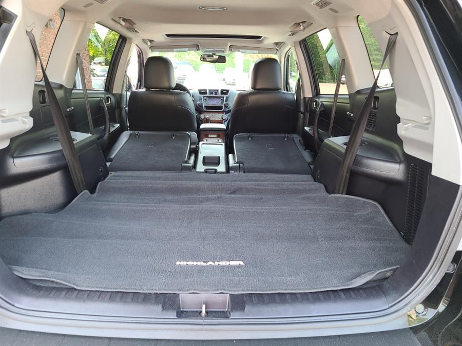 Used Toyota Highlander 4WD 4dr V6 Limited 2013 | National Auto Brokers, Inc.. Waterbury, Connecticut Used Toyota Highlander 4WD 4dr V6 Limited 2013 | National Auto Brokers, Inc.. Waterbury, Connecticut