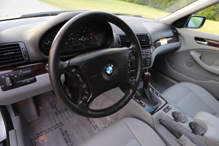 2003 BMW 3 Series 325xi 4dr Sport Wgn AWD, available for sale in North Salem, New York | Meccanic Shop North Inc. North Salem, New York 2003 BMW 3 Series 325xi 4dr Sport Wgn AWD, available for sale in North Salem, New York | Meccanic Shop North Inc. North Salem, New York