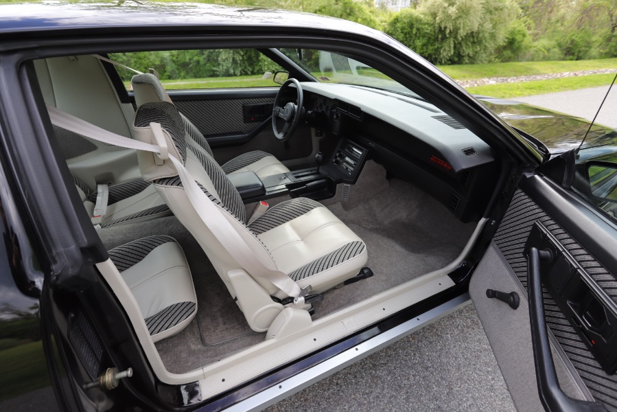 1984 Chevrolet Camaro 2dr Coupe Sport, available for sale in North Salem, New York | Meccanic Shop North Inc. North Salem, New York 1984 Chevrolet Camaro 2dr Coupe Sport, available for sale in North Salem, New York | Meccanic Shop North Inc. North Salem, New York