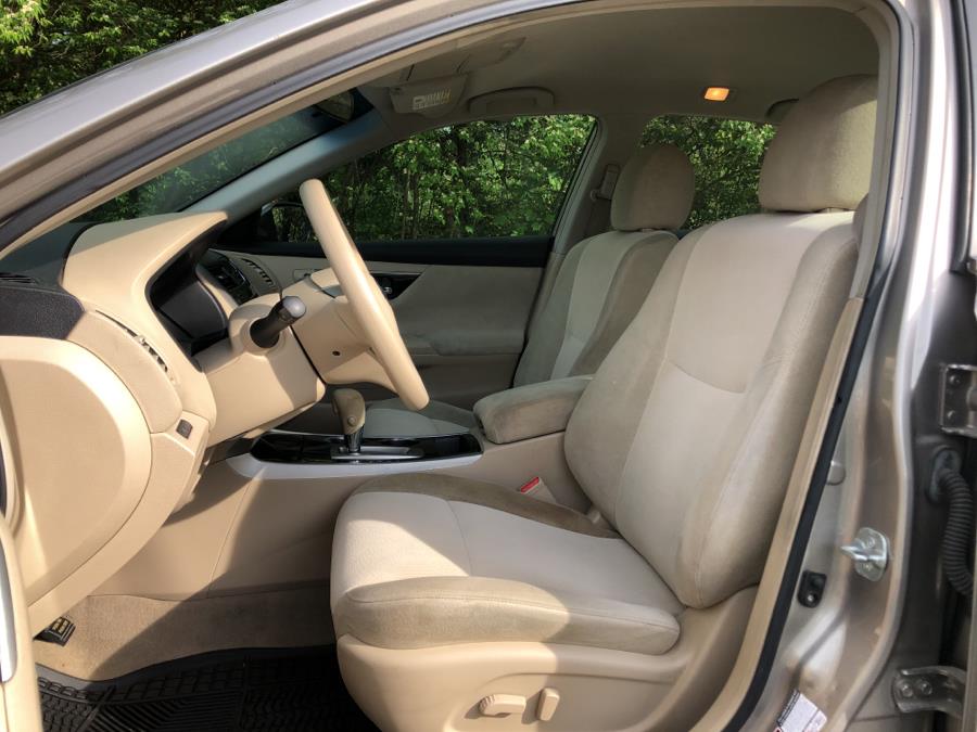 Used Nissan Altima 4dr Sdn I4 2.5 S 2013 | Wholesale Direct Motors. Beavercreek, Ohio Used Nissan Altima 4dr Sdn I4 2.5 S 2013 | Wholesale Direct Motors. Beavercreek, Ohio