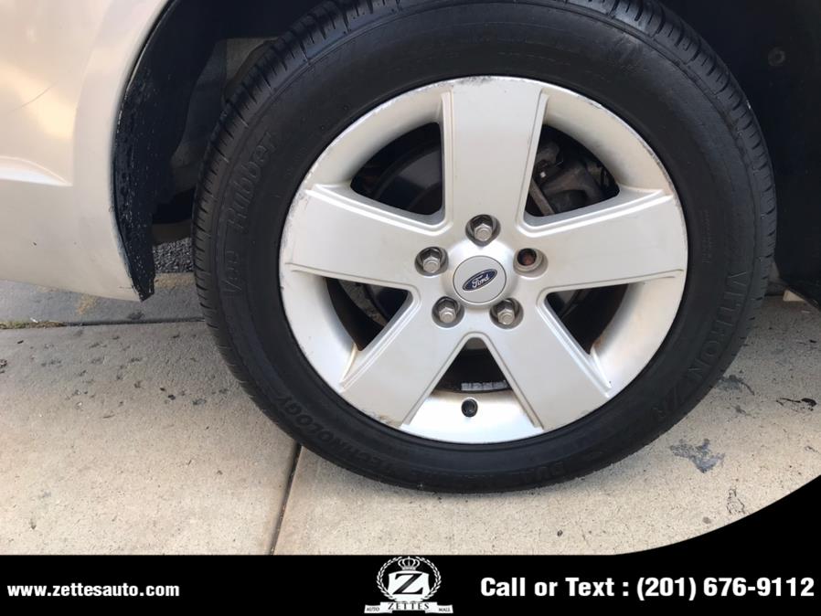 2006 Ford Fusion 4dr Sdn I4 SE, available for sale in Jersey City, New Jersey | Zettes Auto Mall. Jersey City, New Jersey 2006 Ford Fusion 4dr Sdn I4 SE, available for sale in Jersey City, New Jersey | Zettes Auto Mall. Jersey City, New Jersey