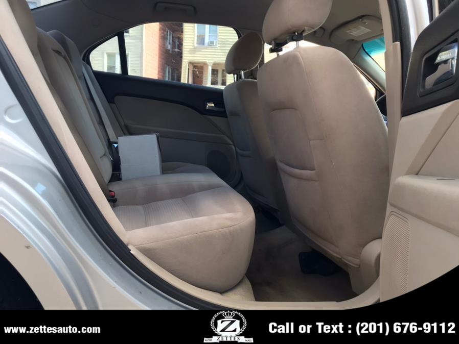 2006 Ford Fusion 4dr Sdn I4 SE, available for sale in Jersey City, New Jersey | Zettes Auto Mall. Jersey City, New Jersey 2006 Ford Fusion 4dr Sdn I4 SE, available for sale in Jersey City, New Jersey | Zettes Auto Mall. Jersey City, New Jersey