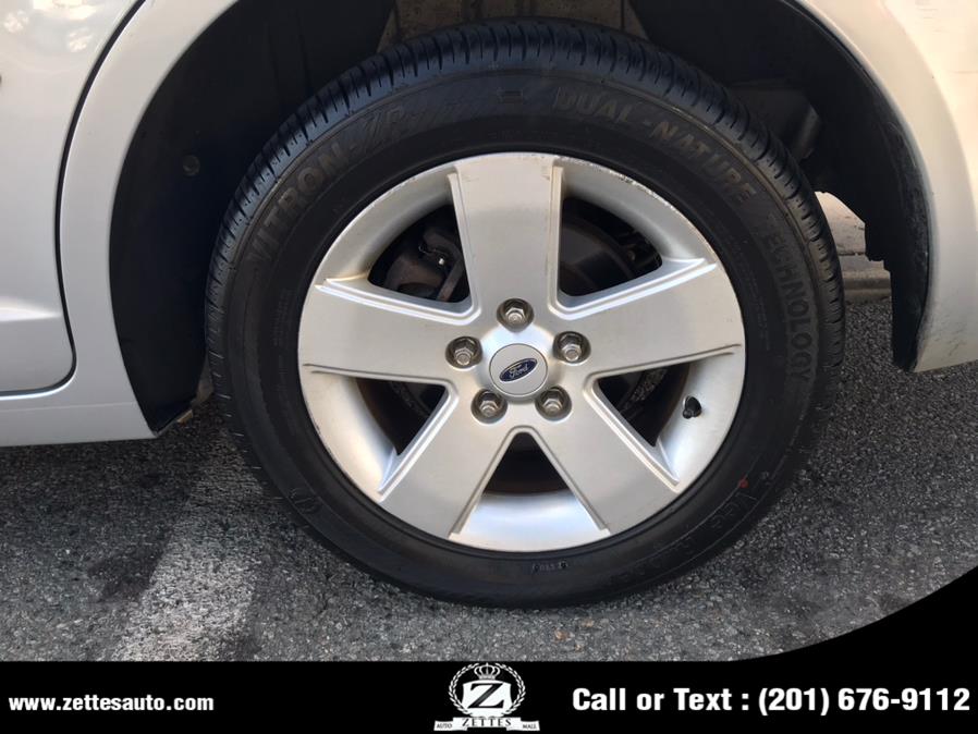 2006 Ford Fusion 4dr Sdn I4 SE, available for sale in Jersey City, New Jersey | Zettes Auto Mall. Jersey City, New Jersey 2006 Ford Fusion 4dr Sdn I4 SE, available for sale in Jersey City, New Jersey | Zettes Auto Mall. Jersey City, New Jersey