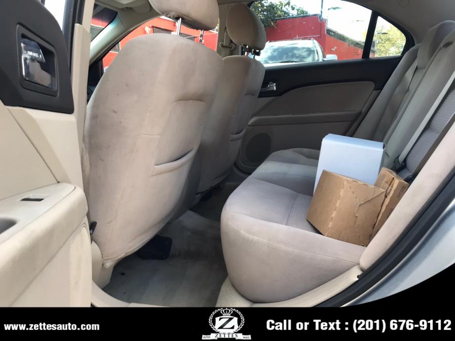 2006 Ford Fusion 4dr Sdn I4 SE, available for sale in Jersey City, New Jersey | Zettes Auto Mall. Jersey City, New Jersey 2006 Ford Fusion 4dr Sdn I4 SE, available for sale in Jersey City, New Jersey | Zettes Auto Mall. Jersey City, New Jersey