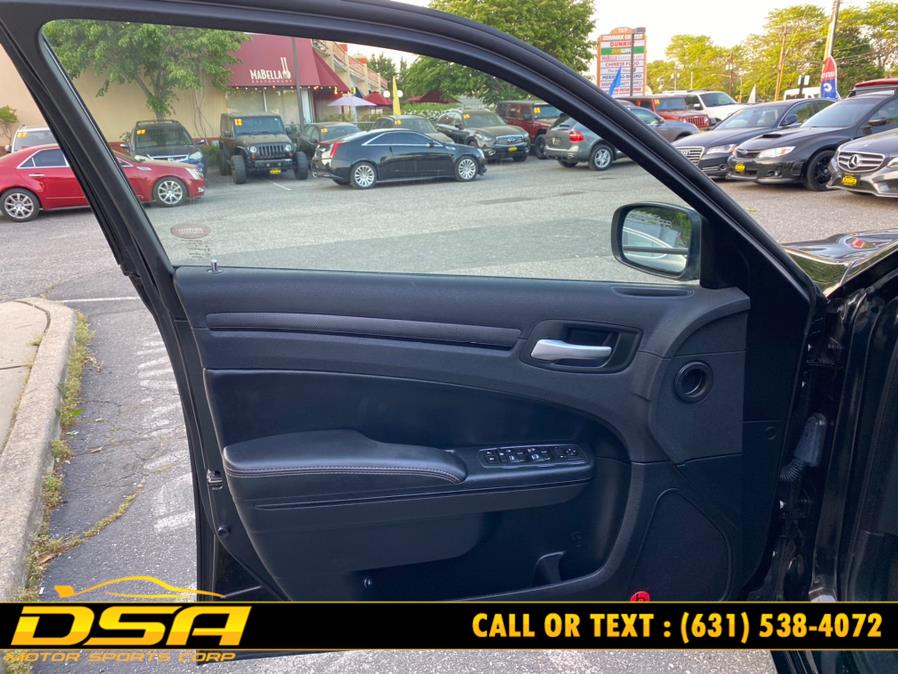 2013 Chrysler 300 4dr Sdn 300S AWD, available for sale in Commack, New York | DSA Motor Sports Corp. Commack, New York 2013 Chrysler 300 4dr Sdn 300S AWD, available for sale in Commack, New York | DSA Motor Sports Corp. Commack, New York