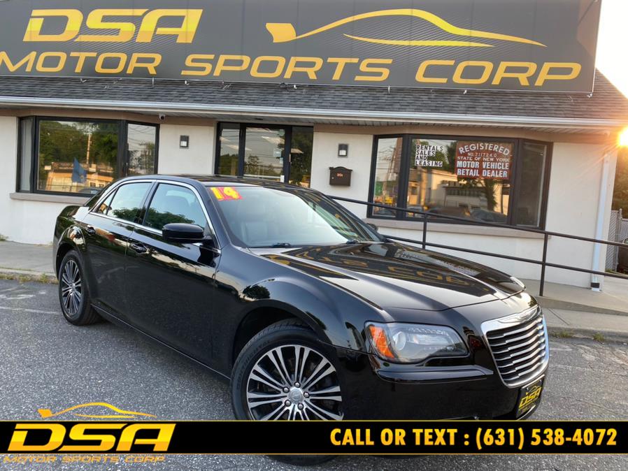 2013 Chrysler 300 4dr Sdn 300S AWD, available for sale in Commack, New York | DSA Motor Sports Corp. Commack, New York