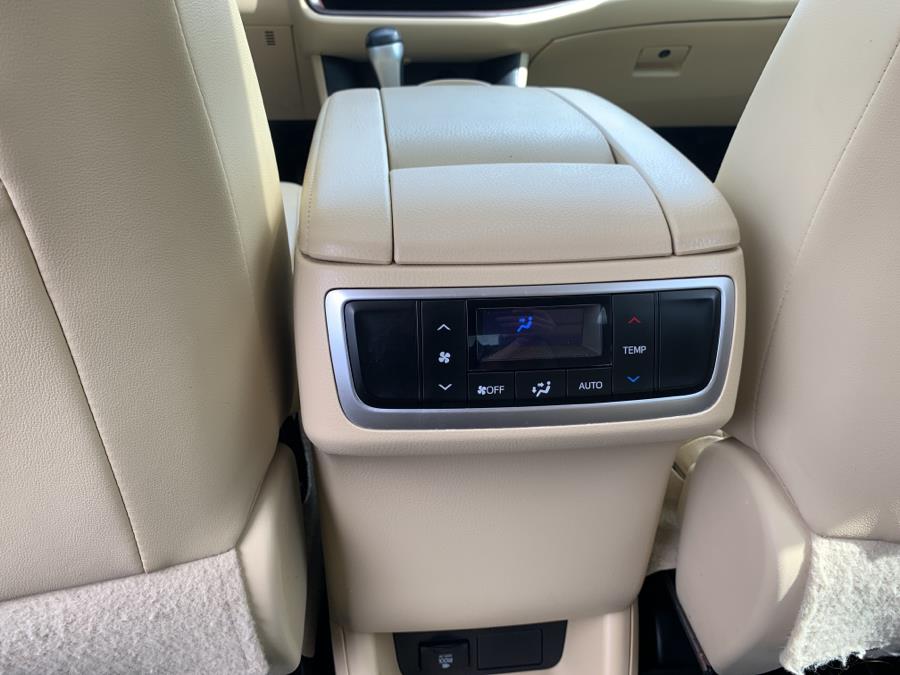 Used Toyota Highlander AWD 4dr V6 XLE (Natl) 2015 | Pray's Auto Sales . Bangor , Maine Used Toyota Highlander AWD 4dr V6 XLE (Natl) 2015 | Pray's Auto Sales . Bangor , Maine