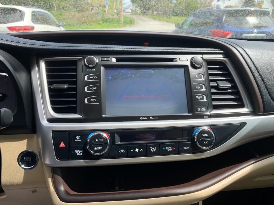 Used Toyota Highlander AWD 4dr V6 XLE (Natl) 2015 | Pray's Auto Sales . Bangor , Maine Used Toyota Highlander AWD 4dr V6 XLE (Natl) 2015 | Pray's Auto Sales . Bangor , Maine