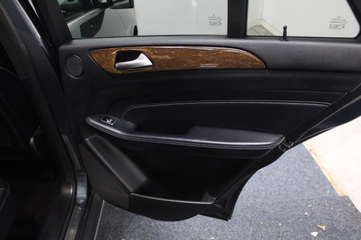 2012 Mercedes-Benz M-Class 4MATIC 4dr ML350, available for sale in Plainville, Connecticut | New England Auto Sales LLC. Plainville, Connecticut 2012 Mercedes-Benz M-Class 4MATIC 4dr ML350, available for sale in Plainville, Connecticut | New England Auto Sales LLC. Plainville, Connecticut