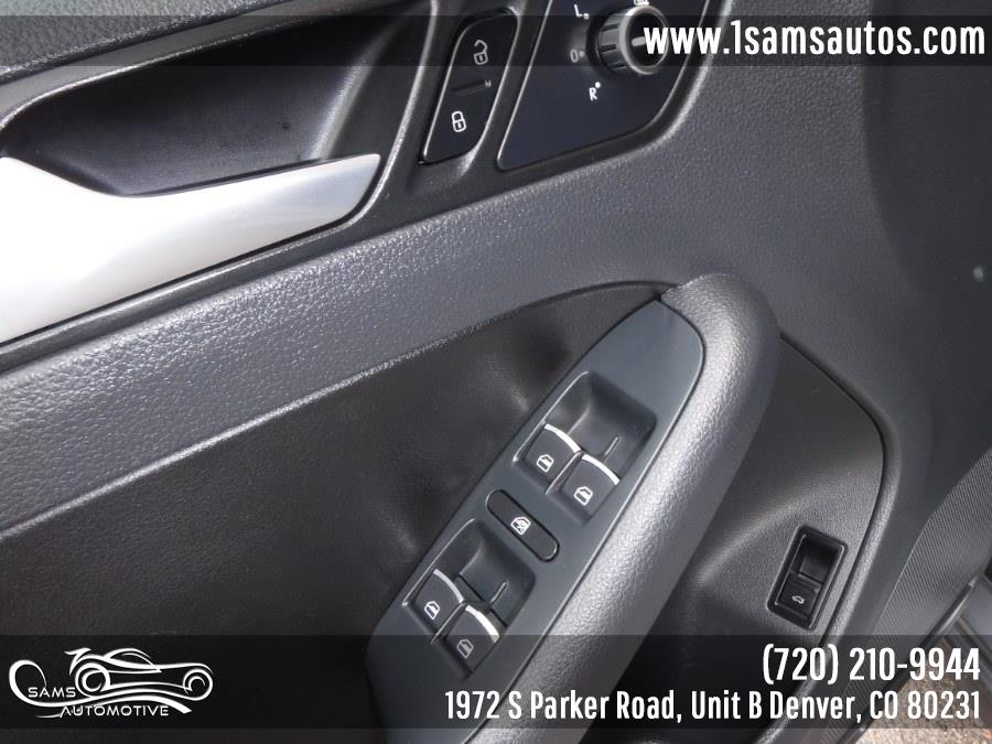 Used Volkswagen Jetta Sedan 4dr Auto SE w/Convenience/Sunroof 2013 | Sam's Automotive. Denver, Colorado Used Volkswagen Jetta Sedan 4dr Auto SE w/Convenience/Sunroof 2013 | Sam's Automotive. Denver, Colorado