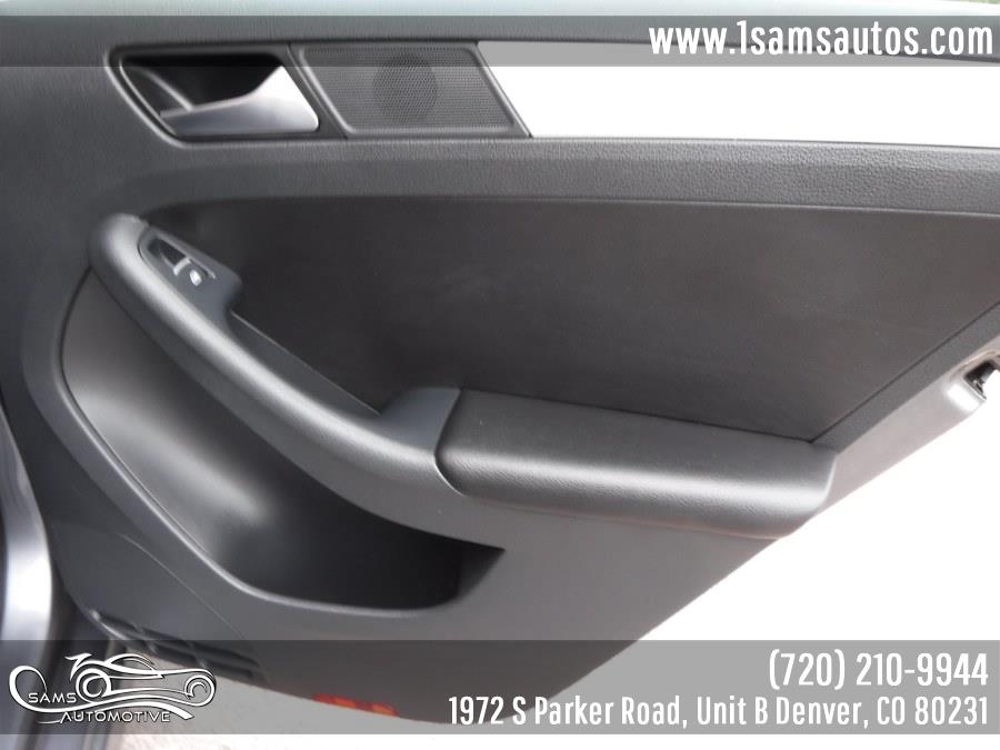Used Volkswagen Jetta Sedan 4dr Auto SE w/Convenience/Sunroof 2013 | Sam's Automotive. Denver, Colorado Used Volkswagen Jetta Sedan 4dr Auto SE w/Convenience/Sunroof 2013 | Sam's Automotive. Denver, Colorado