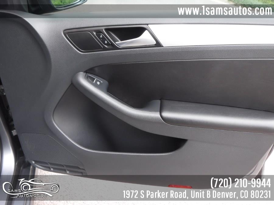Used Volkswagen Jetta Sedan 4dr Auto SE w/Convenience/Sunroof 2013 | Sam's Automotive. Denver, Colorado Used Volkswagen Jetta Sedan 4dr Auto SE w/Convenience/Sunroof 2013 | Sam's Automotive. Denver, Colorado