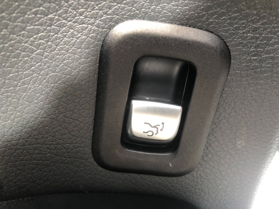 2016 Mercedes-Benz GLC 4MATIC Launch Edition 4dr GLC300, available for sale in Bristol, Connecticut | Bristol Auto Center LLC. Bristol, Connecticut 2016 Mercedes-Benz GLC 4MATIC Launch Edition 4dr GLC300, available for sale in Bristol, Connecticut | Bristol Auto Center LLC. Bristol, Connecticut