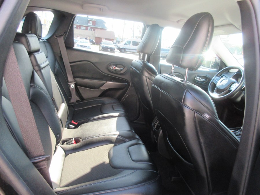 2019 Jeep Cherokee Latitude Plus 4x4, available for sale in Linden, New Jersey | Route 27 Auto Mall. Linden, New Jersey 2019 Jeep Cherokee Latitude Plus 4x4, available for sale in Linden, New Jersey | Route 27 Auto Mall. Linden, New Jersey