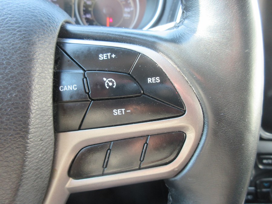 2019 Jeep Cherokee Latitude Plus 4x4, available for sale in Linden, New Jersey | Route 27 Auto Mall. Linden, New Jersey 2019 Jeep Cherokee Latitude Plus 4x4, available for sale in Linden, New Jersey | Route 27 Auto Mall. Linden, New Jersey
