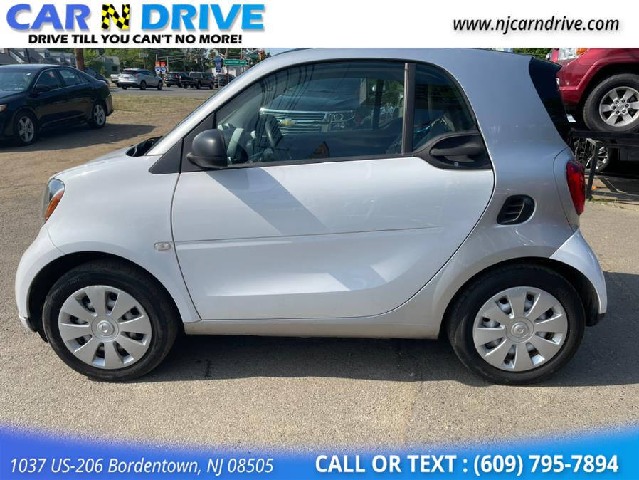 Used Smart Fortwo passion coupe 2016 | Car N Drive. Bordentown, New Jersey Used Smart Fortwo passion coupe 2016 | Car N Drive. Bordentown, New Jersey