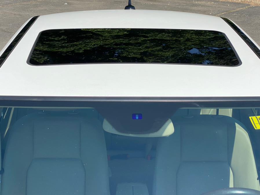 Used Mercedes-Benz C-Class 4dr Sdn C300 Luxury 4MATIC 2014 | Lava Motors 2 Inc. Canton, Connecticut Used Mercedes-Benz C-Class 4dr Sdn C300 Luxury 4MATIC 2014 | Lava Motors 2 Inc. Canton, Connecticut