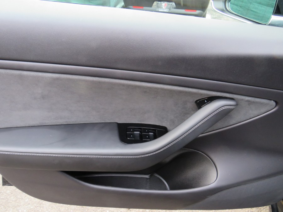 2019 Tesla Model 3 Standard Range Plus, available for sale in Middle Village, New York | Road Masters II INC. Middle Village, New York 2019 Tesla Model 3 Standard Range Plus, available for sale in Middle Village, New York | Road Masters II INC. Middle Village, New York