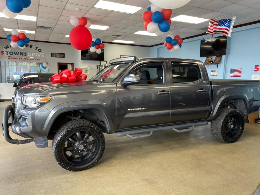 2017 Toyota Tacoma SR5 Double Cab 5'' Bed V6 4x2 AT (Natl), available for sale in Inwood, New York | 5 Towns Drive. Inwood, New York 2017 Toyota Tacoma SR5 Double Cab 5'' Bed V6 4x2 AT (Natl), available for sale in Inwood, New York | 5 Towns Drive. Inwood, New York