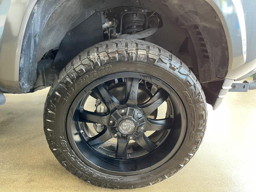 2017 Toyota Tacoma SR5 Double Cab 5'' Bed V6 4x2 AT (Natl), available for sale in Inwood, New York | 5 Towns Drive. Inwood, New York 2017 Toyota Tacoma SR5 Double Cab 5'' Bed V6 4x2 AT (Natl), available for sale in Inwood, New York | 5 Towns Drive. Inwood, New York