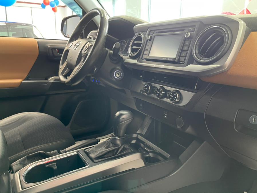 2017 Toyota Tacoma SR5 Double Cab 5'' Bed V6 4x2 AT (Natl), available for sale in Inwood, New York | 5 Towns Drive. Inwood, New York 2017 Toyota Tacoma SR5 Double Cab 5'' Bed V6 4x2 AT (Natl), available for sale in Inwood, New York | 5 Towns Drive. Inwood, New York