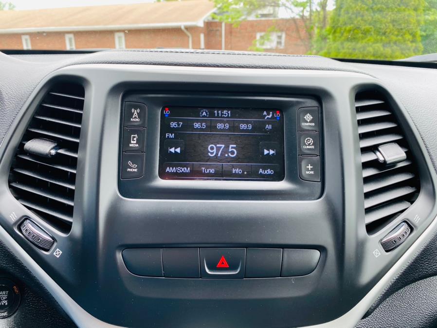 Used Jeep Cherokee 4WD 4dr Latitude 2014 | Supreme Automotive. New Britain, Connecticut Used Jeep Cherokee 4WD 4dr Latitude 2014 | Supreme Automotive. New Britain, Connecticut